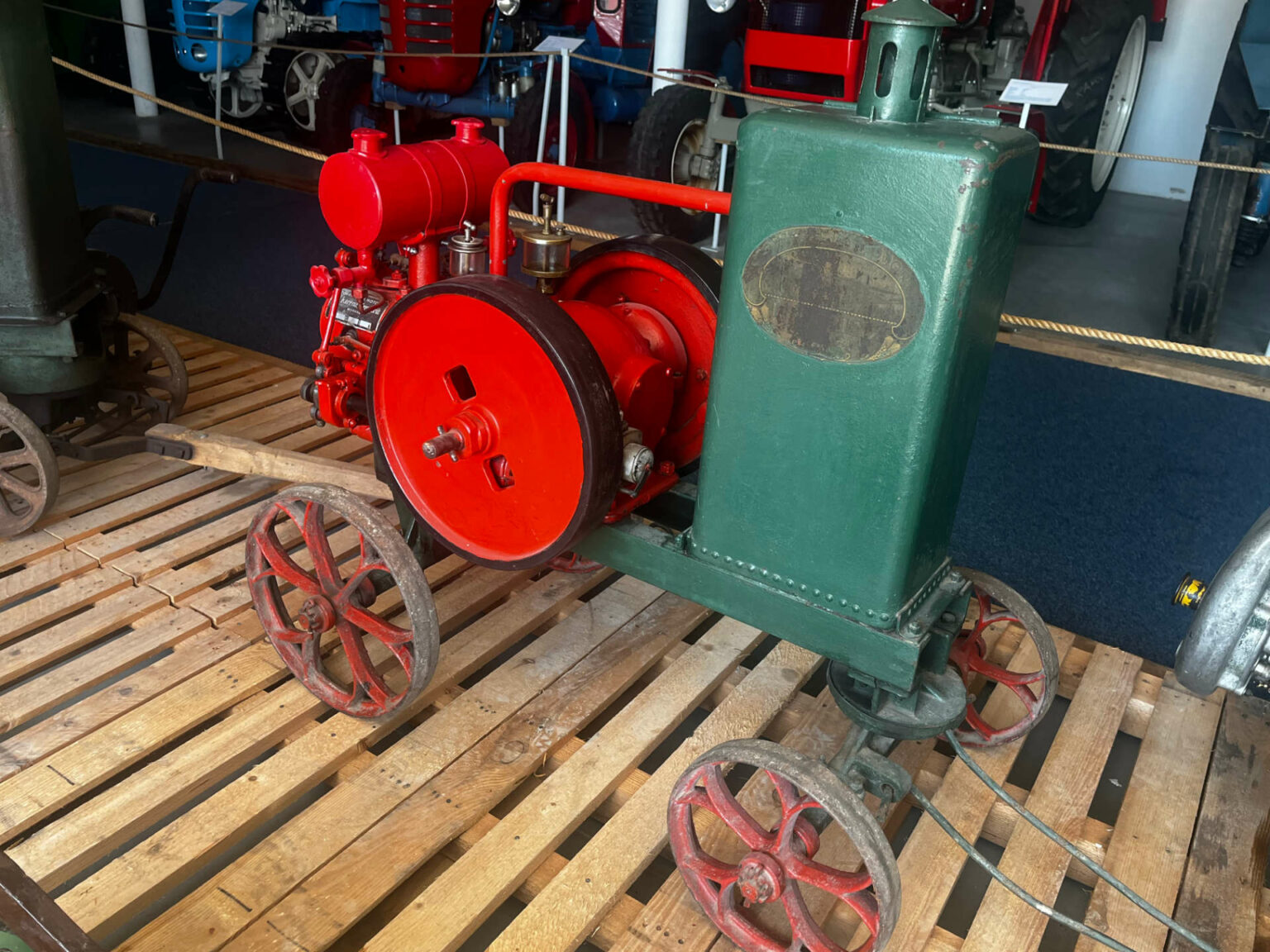 Stabilní motor Lorenz 3 HP, rv 1932 – muzeumradovesnice.cz